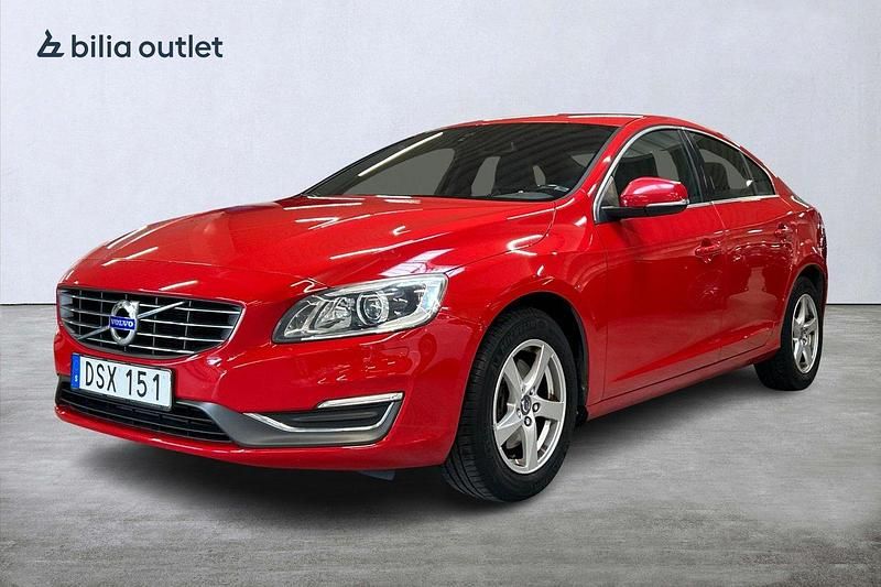 Röd Begagnad 2014 Volvo S60 Momentum Sedan | 149 900 kr (Marknadspris) - Bild 1/3