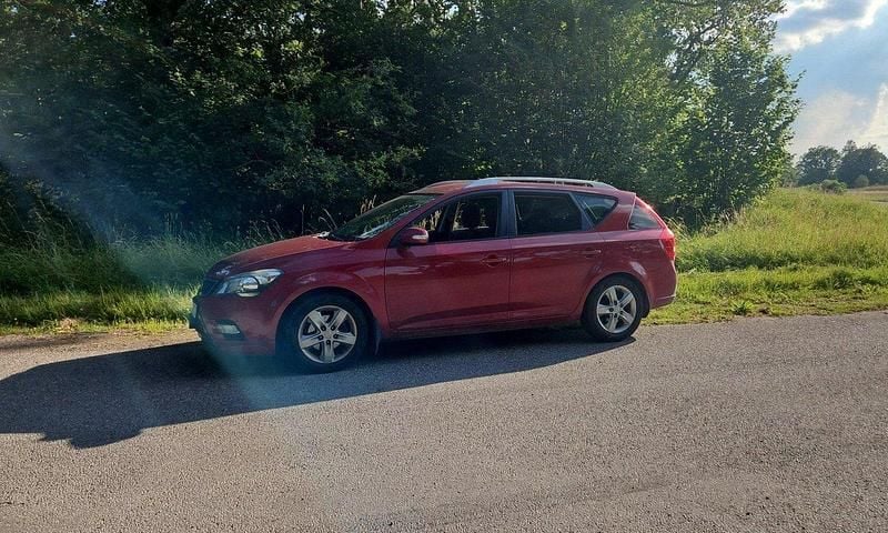 Röd Begagnad 2012 Kia Ceed Sportswagon Kombi | 50 000 kr (Bra pris) - Bild 1/1