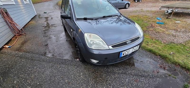Begagnad 2005 Ford Fiesta Halvkombi | 19 000 kr (Bra pris) - Bild 1/4
