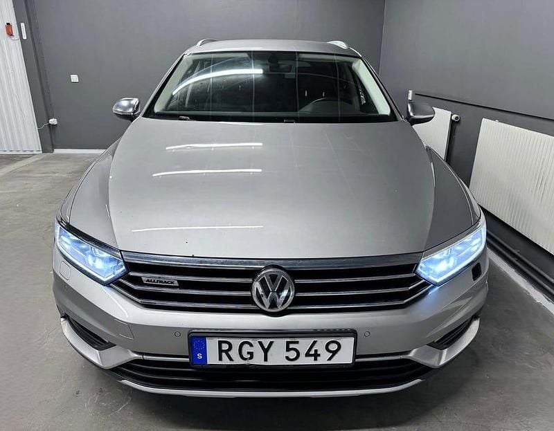 Begagnad VW Passat Alltrack 190 HK (139 kW) 2017 Silver Kombi