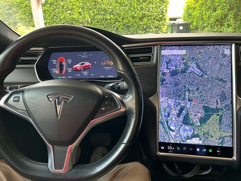 Begagnad Tesla Model S 386 kW (525 HK) 2017 Halvkombi