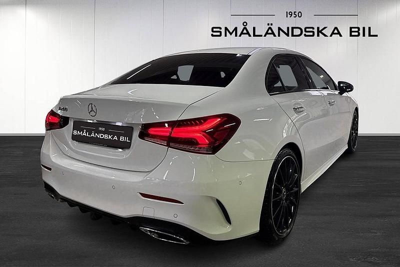 Begagnad Mercedes A200 Premium 163 HK (119 kW) 2019 Vit Sedan