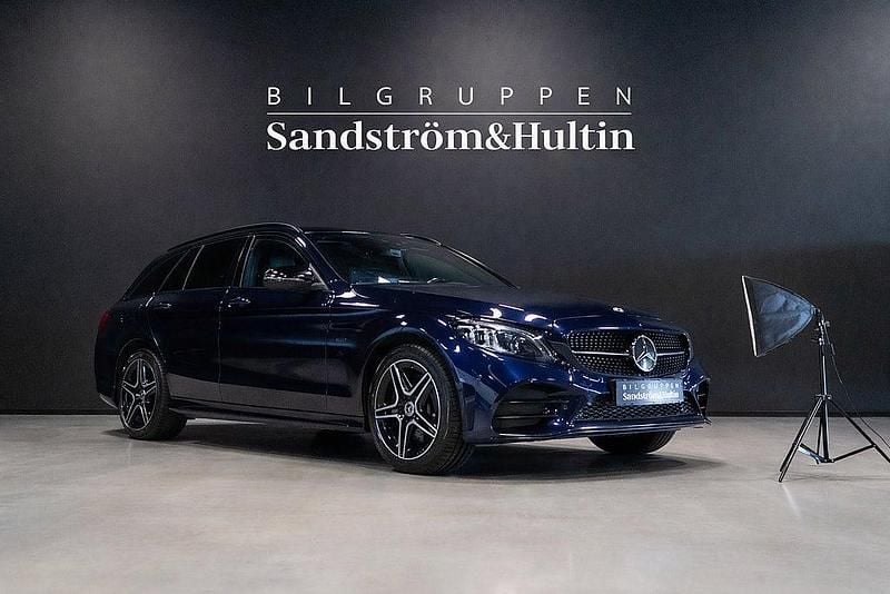 Begagnad Mercedes C300e AMG 211 HK (155 kW) 2020 Mörkblå Kombi