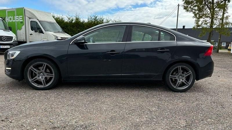 Grå Begagnad 2013 Volvo S60 Summum Sedan | 89 900 kr (Dyr) - Bild 1/4