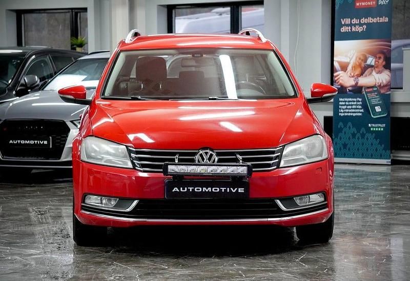 Begagnad VW Passat 150 HK (110 kW) 2011 Röd Kombi