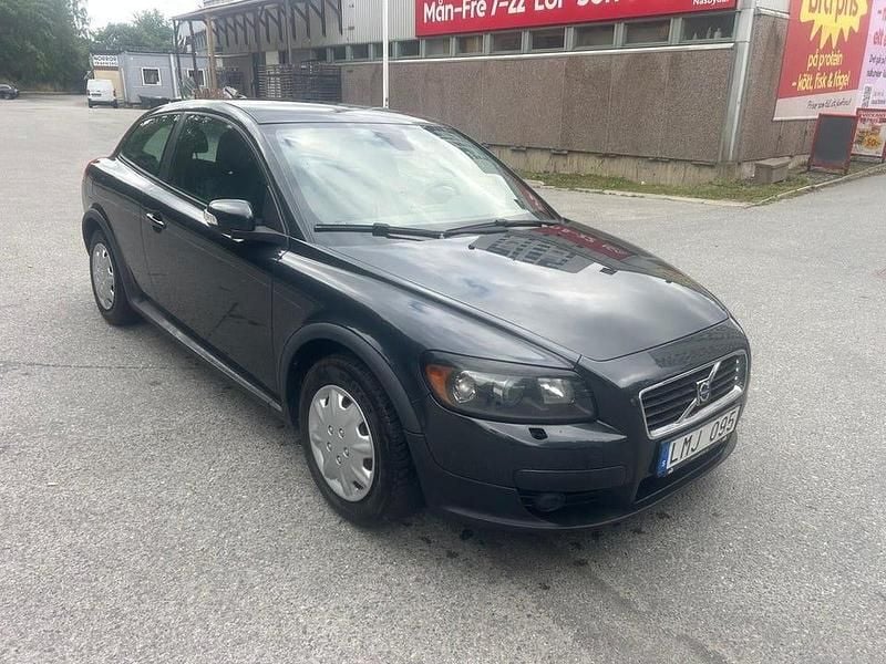 Grå Begagnad 2009 Volvo C30 Momentum Halvkombi | 32 900 kr (Bra pris) - Bild 1/4