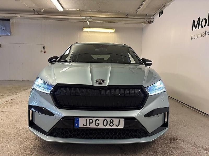 Begagnad Skoda Enyaq iV 194 kW (265 HK) 2022 Silver SUV