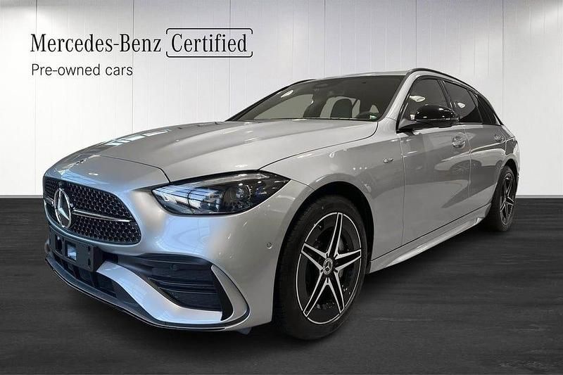Silver Begagnad 2025 Mercedes C300 Kombi | 649 900 kr - Bild 1/4
