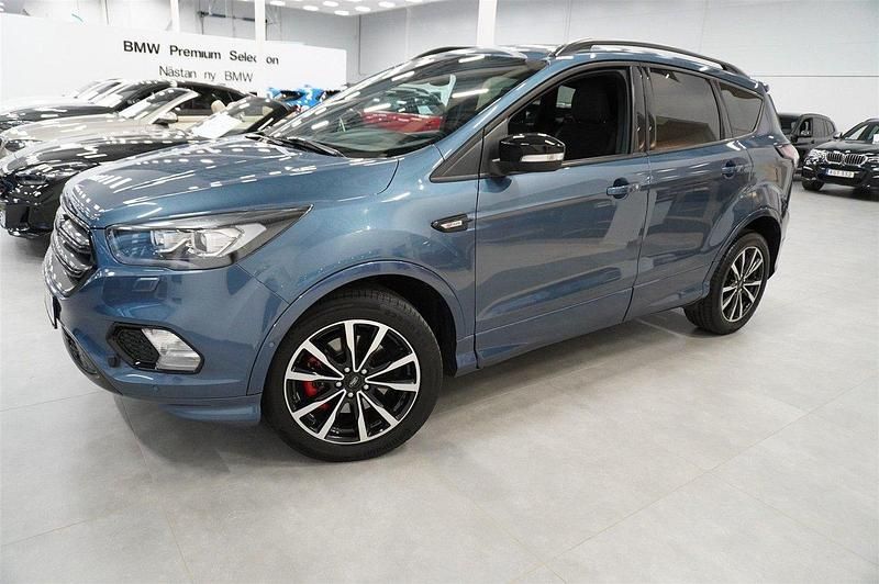 Blå Begagnad 2019 Ford Kuga SUV | 189 900 kr (Lite dyr) - Bild 1/4