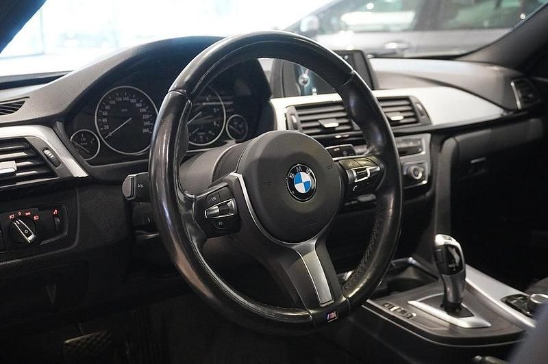 Begagnad BMW 320 M Sport 190 HK (139 kW) 2017 Vit Kombi