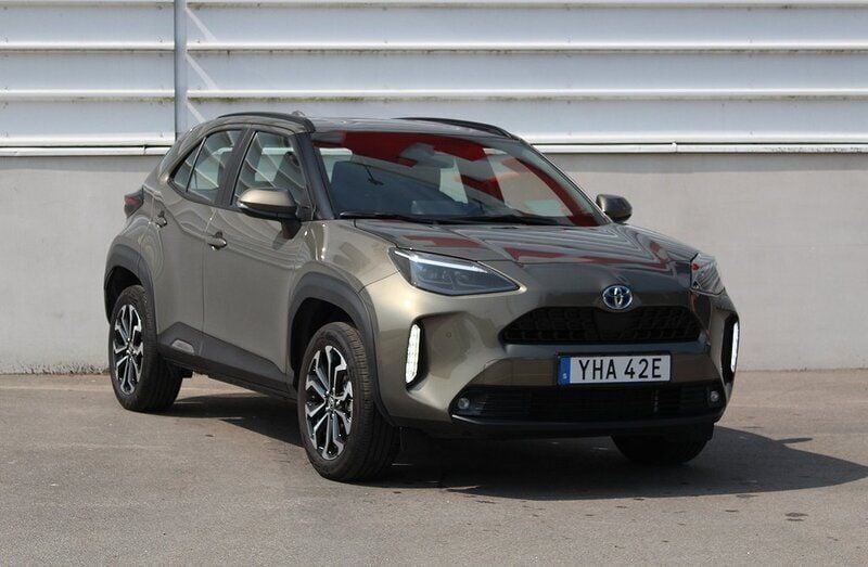 Grön Begagnad 2023 Toyota Yaris Cross SUV | 292 500 kr (Bra pris) - Bild 1/4