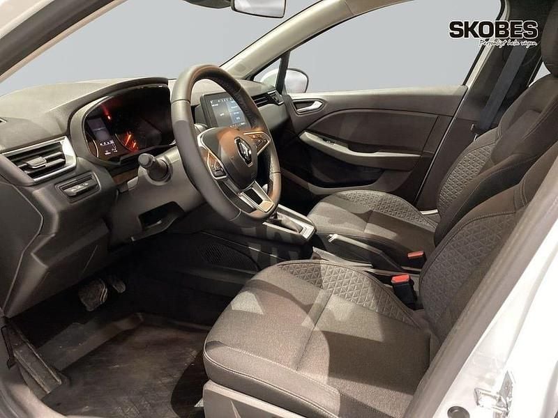 Vit Begagnad 2023 Renault Clio V Zen Halvkombi | 169 000 kr (Bra pris) - Bild 1/3