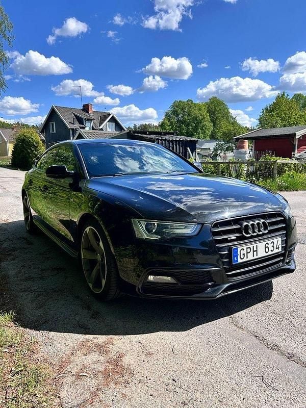 Svart Begagnad 2013 Audi A5 Sportback Halvkombi | 175 000 kr (Dyr) - Bild 1/4