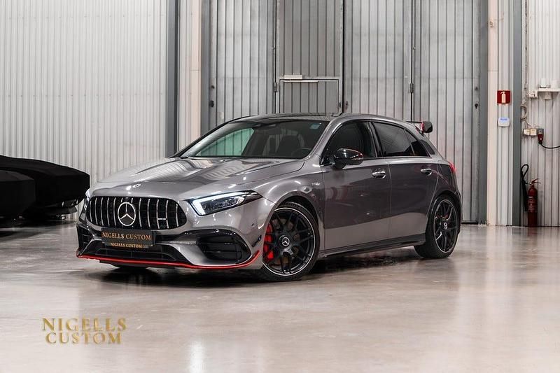Grå Begagnad 2020 Mercedes A45 AMG AMG Halvkombi | 519 000 kr - Bild 1/4