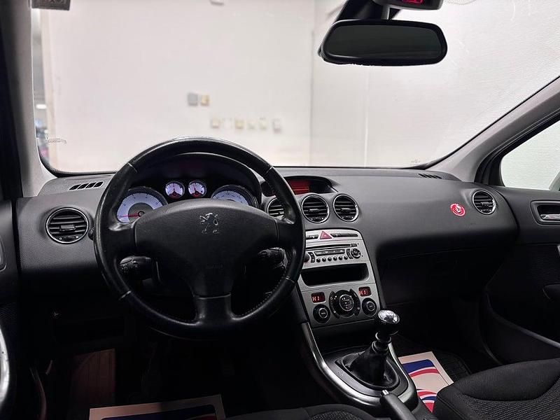 Begagnad Peugeot 308 SW 156 HK (114 kW) 2010 Grå Kombi