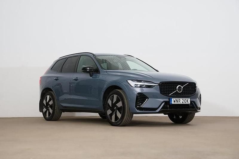 Begagnad Volvo XC60 Plus 253 HK (186 kW) 2024 Grå SUV