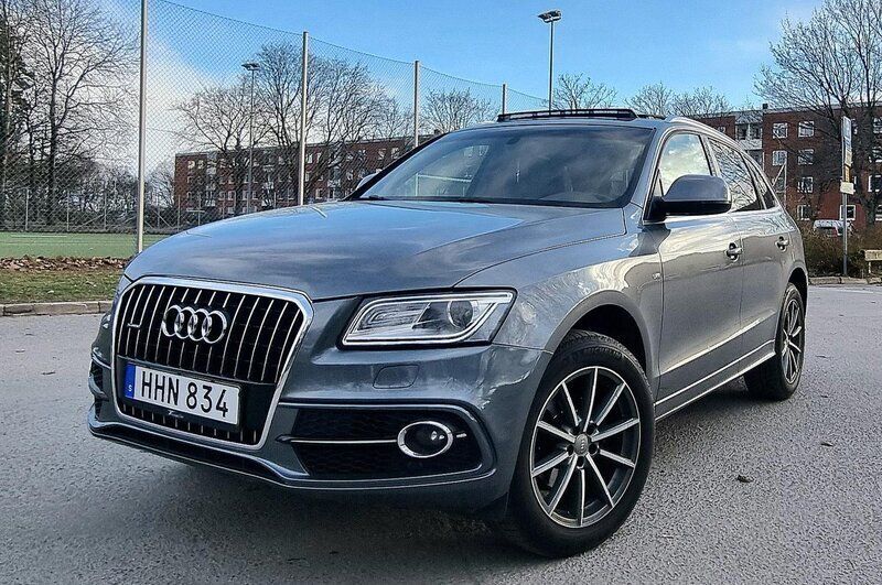 Grå Begagnad 2012 Audi Q5 S-Line SUV | 134 000 kr - Bild 1/4