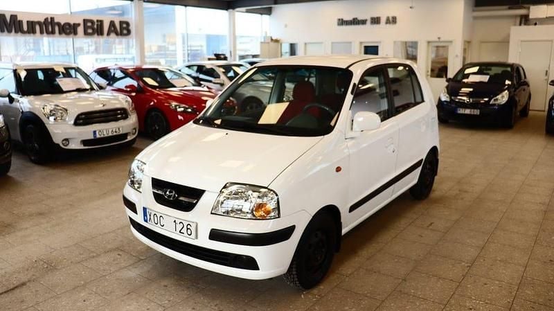 Begagnad Hyundai Atos Prime 63 HK (46 kW) 2005 Vit Halvkombi