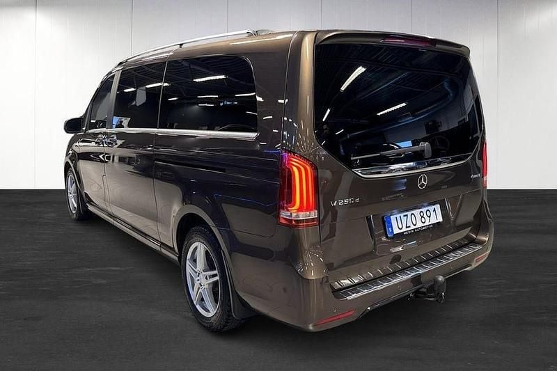 Begagnad Mercedes V250 Avantgarde 190 HK (139 kW) 2019 Brun Minibuss