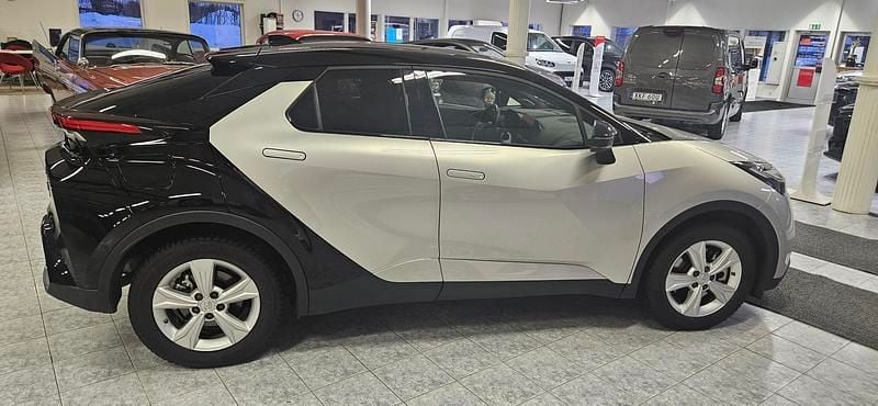 Begagnad Toyota C-HR Edition 226 HK (166 kW) 2024 Silver SUV