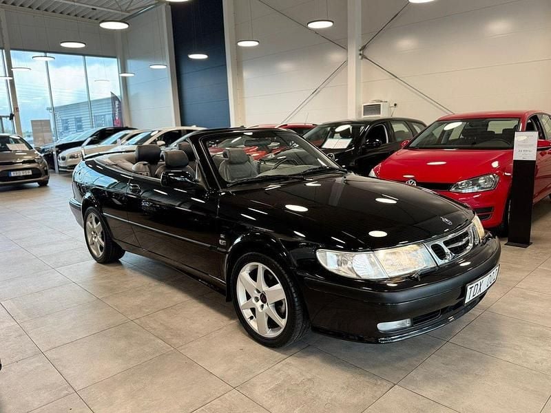 Svart Begagnad 2002 Saab 9-3 Cabriolet Cab | 139 900 kr (Dyr) - Bild 1/4
