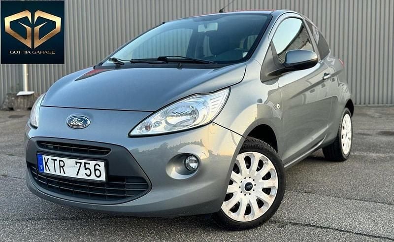 Grå Begagnad 2010 Ford Ka Titanium Halvkombi | 39 500 kr (Marknadspris) - Bild 1/4