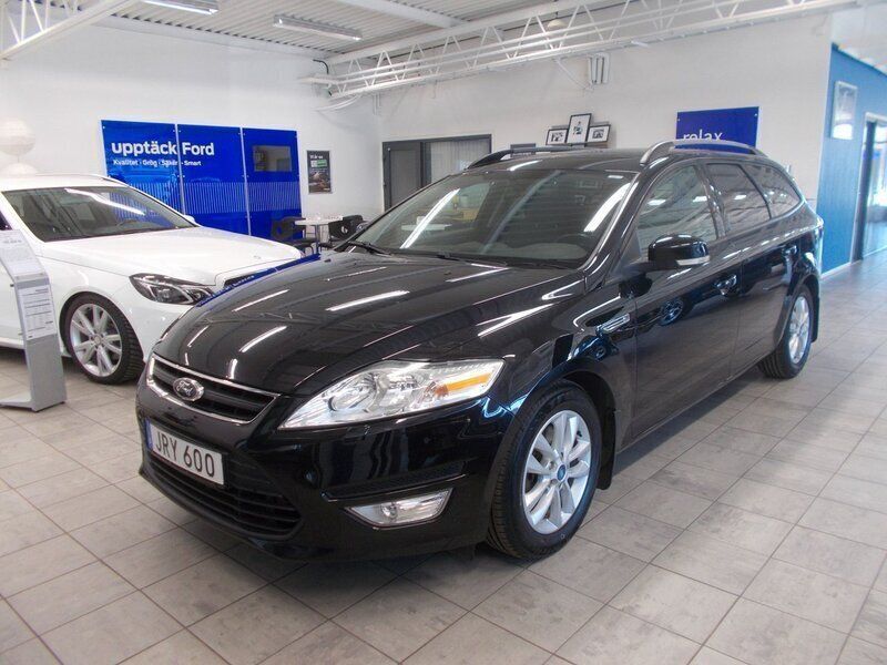 Svart (panther black met) Begagnad 2011 Ford Mondeo Titanium Kombi | 89 400 kr (Dyr) - Bild 1/4