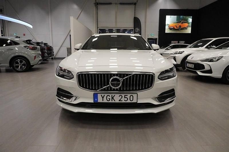 Begagnad Volvo V90 Inscription 254 HK (186 kW) 2016 Vit Kombi
