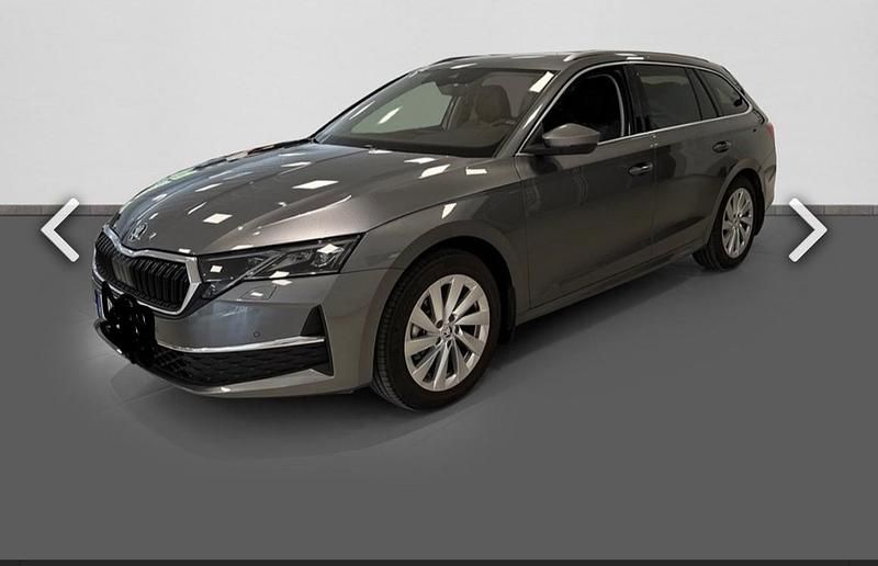 Grå Begagnad 2025 Skoda Octavia Comfort Kombi | 307 000 kr (Marknadspris) - Bild 1/2