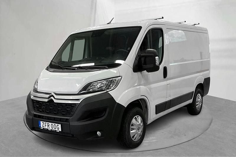 Vit Begagnad 2023 Citroën Jumper Minibuss | 250 000 kr (Marknadspris) - Bild 1/4