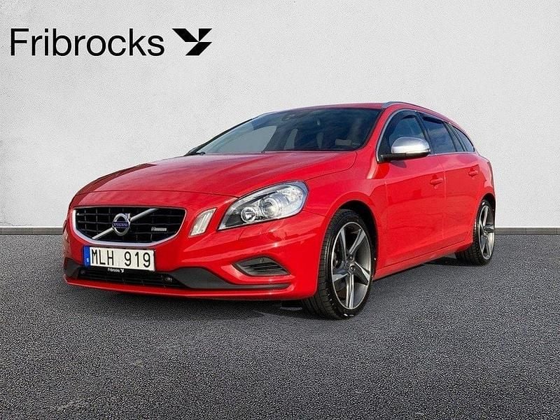 Röd Begagnad 2011 Volvo V60 R-Design Momentum Kombi | 89 800 kr (Marknadspris) - Bild 1/4