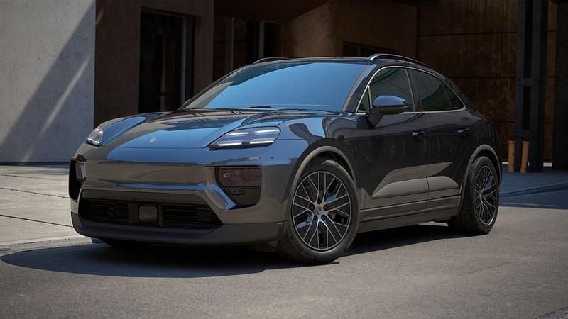 Grå Ny 2025 Porsche Macan 4 Electric SUV | 1 071 900 kr - Bild 1/4