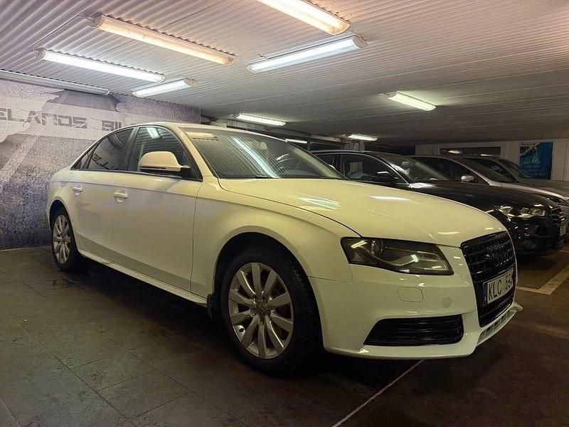 Vit Begagnad 2008 Audi A4 Sedan | 59 900 kr (Marknadspris) - Bild 1/4