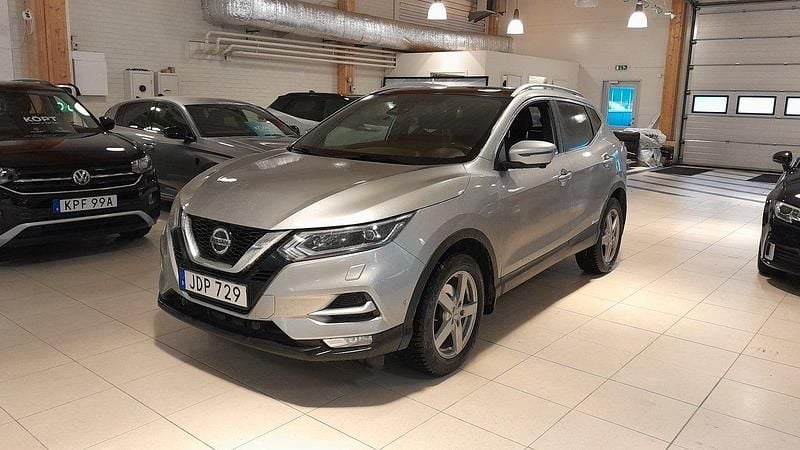 Silver Begagnad 2018 Nissan Qashqai Tekna+ SUV | 159 900 kr (Marknadspris) - Bild 1/4