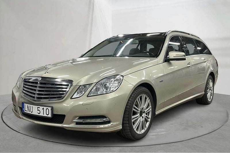 Ljusbrun Begagnad 2011 Mercedes E350 Elegance Kombi | 129 000 kr (Marknadspris) - Bild 1/4