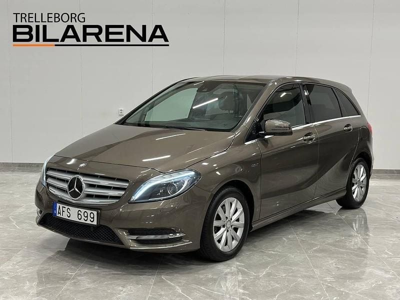 Grå Begagnad 2012 Mercedes B180 Minibuss | 79 900 kr (Superpris) - Bild 1/4