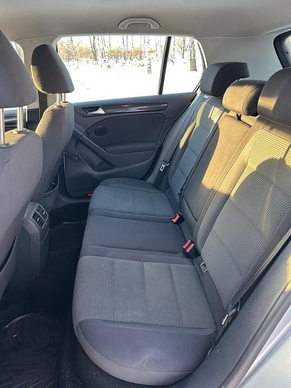 Begagnad VW Golf VI 122 HK (89 kW) 2010 Halvkombi