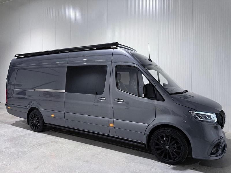 Grå Begagnad 2024 Mercedes Sprinter Van | 1 748 750 kr - Bild 1/4