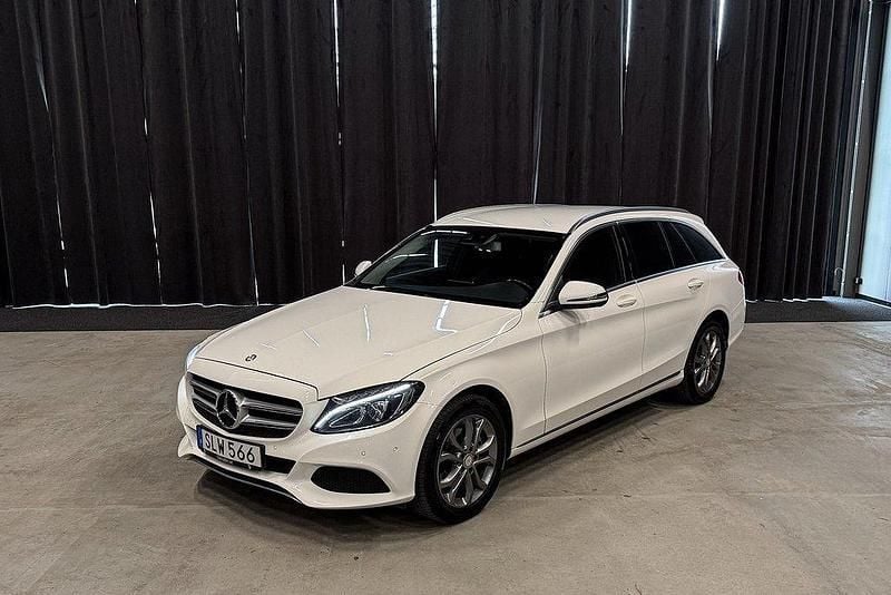 Vit Begagnad 2016 Mercedes C220 Kombi | 209 900 kr (Bra pris) - Bild 1/4