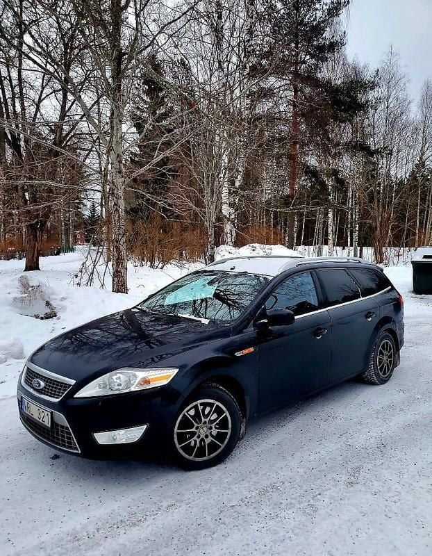 Begagnad Ford Mondeo 145 HK (106 kW) 2010 Svart Kombi