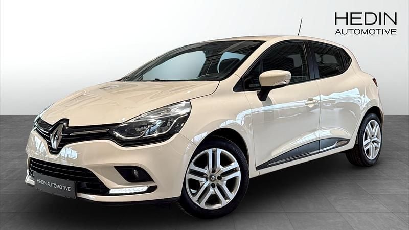 Begagnad Renault Clio IV Zen 73 HK (53 kW) 2016 Vit Halvkombi