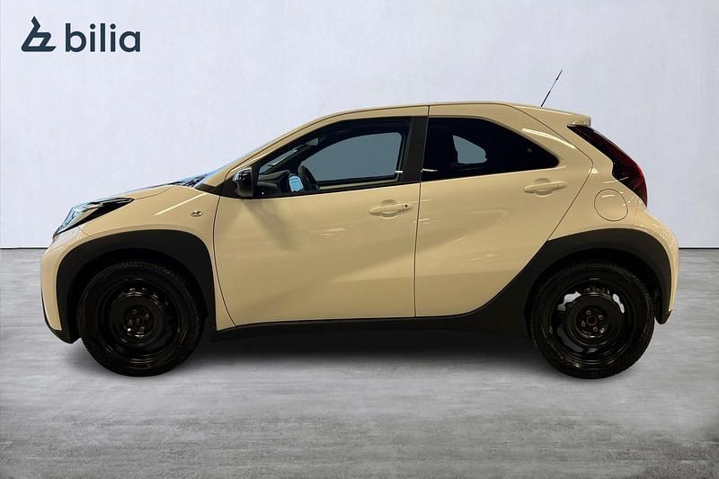 Begagnad Toyota Aygo X Comfort 72 HK (52 kW) 2025 Vit SUV