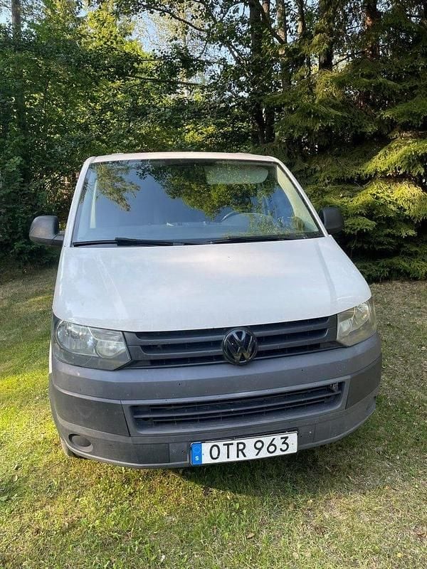 Vit Begagnad 2015 VW T5 Van | 95 000 kr (Bra pris) - Bild 1/4