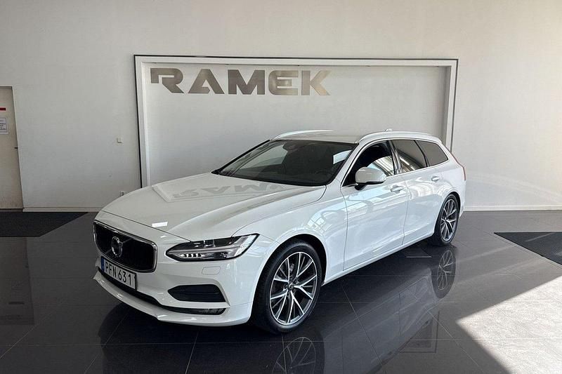 Vit Begagnad 2017 Volvo V90 Momentum Kombi | 189 000 kr (Marknadspris) - Bild 1/4