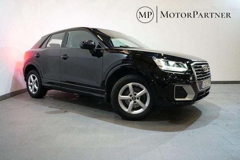Svart Begagnad 2019 Audi Q2 SUV | 199 900 kr (Marknadspris) - Bild 1/4