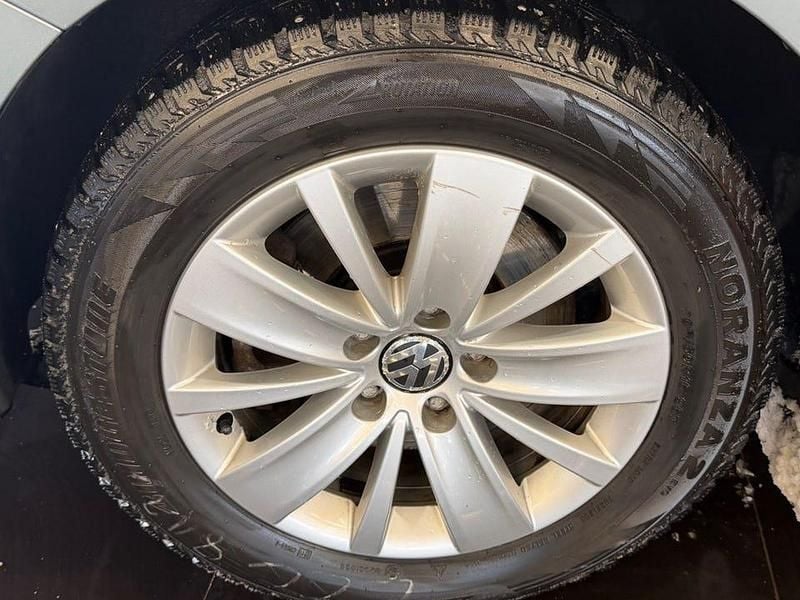 Begagnad VW Sharan 150 HK (110 kW) 2010 Grå Minibuss