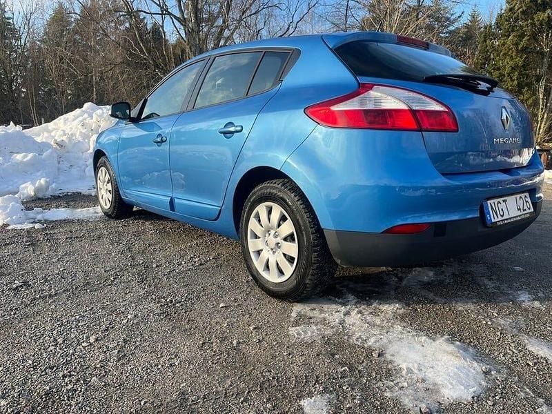 Begagnad Renault Mégane III 90 HK (66 kW) 2013 Blå
