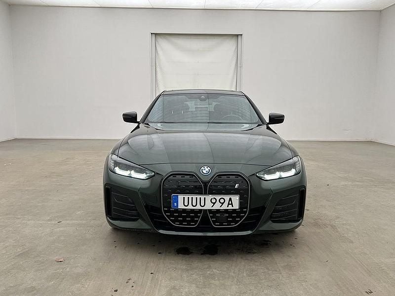 Begagnad BMW i4 Shadowline 250 kW (340 HK) 2023 Grön Sedan