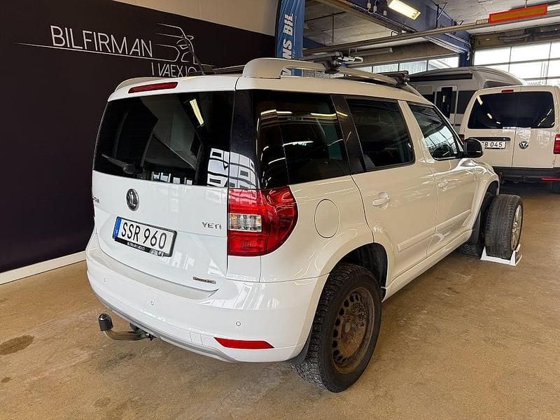 Begagnad Skoda Yeti Business Line 105 HK (77 kW) 2014 Vit SUV