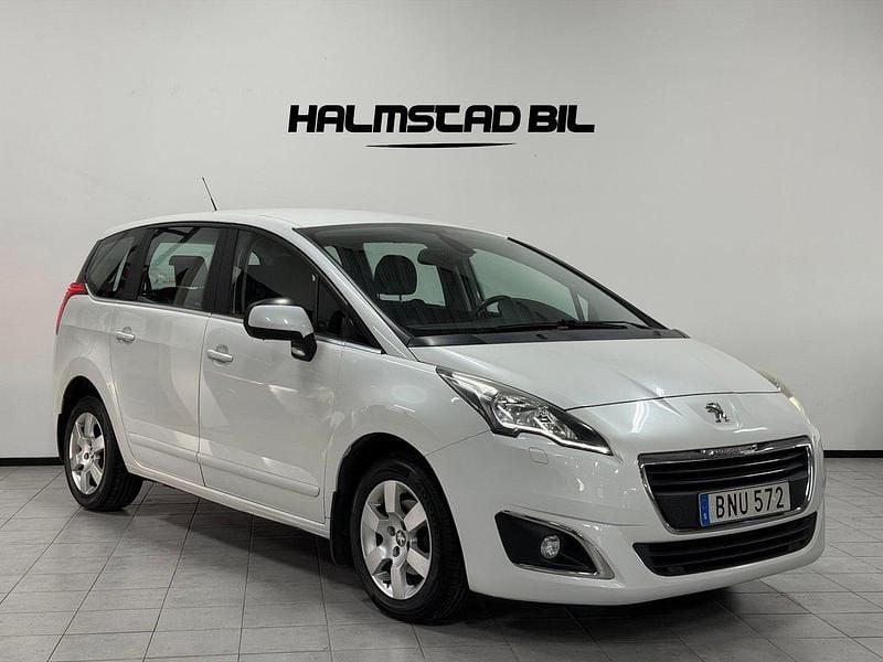 Vit Begagnad 2014 Peugeot 5008 Minibuss | 79 500 kr (Bra pris) - Bild 1/4